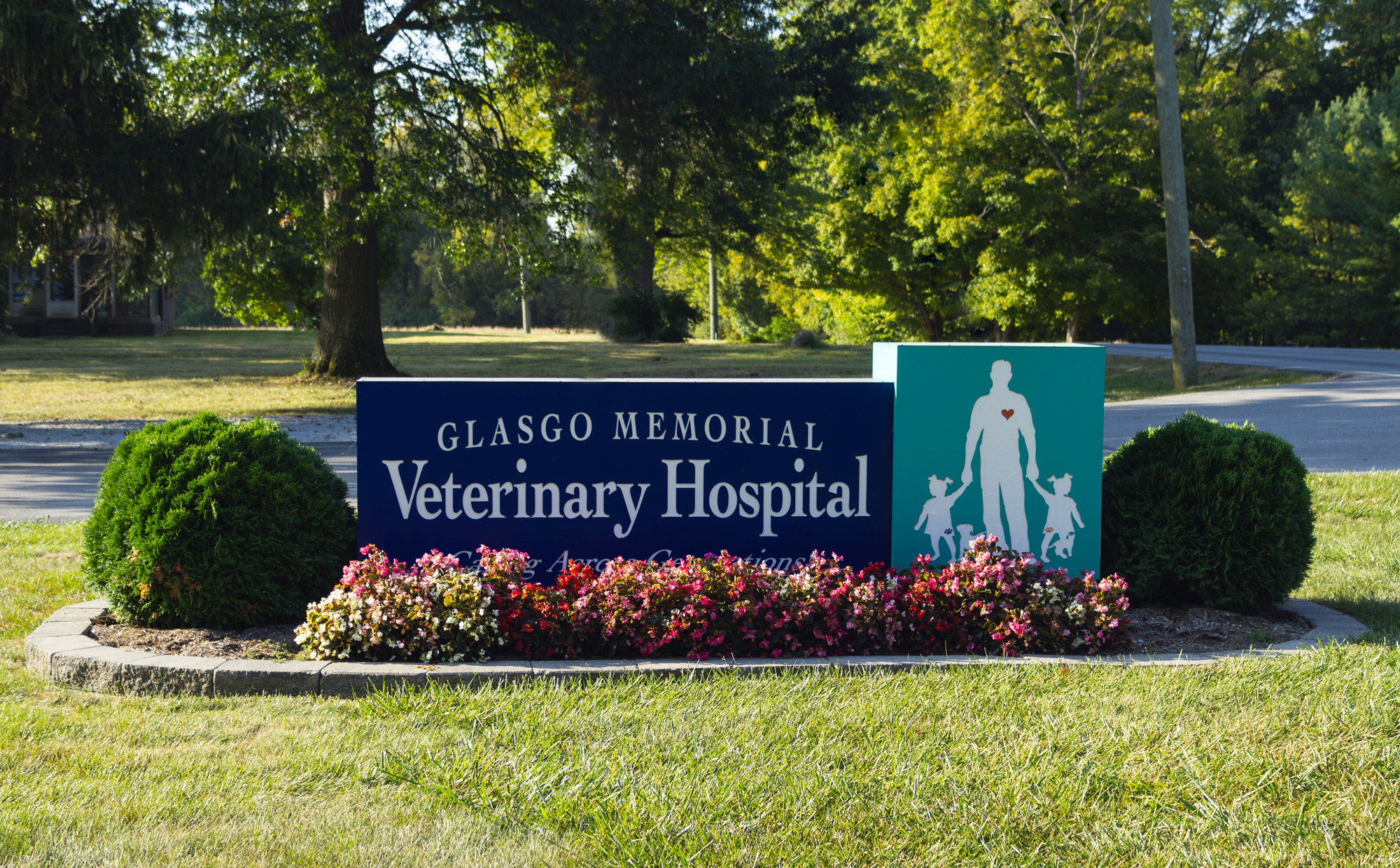 Glasgo Memorial Veterinary Hospital sign